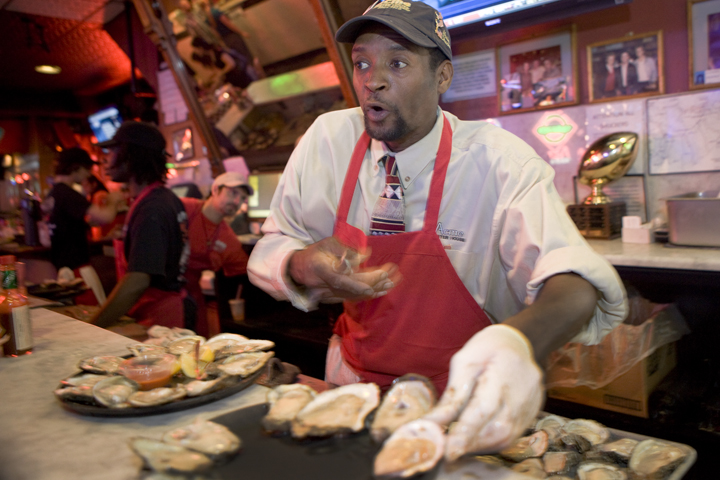 oyster house New Orleans, Oysters New Orleans, Felix's New Orleans, ACME New Orleans, Senior travel New Orleans, Senior tourism New Orleans, travel agent Beaumont TX, travel agency SETX, travel agency Golden Triangle